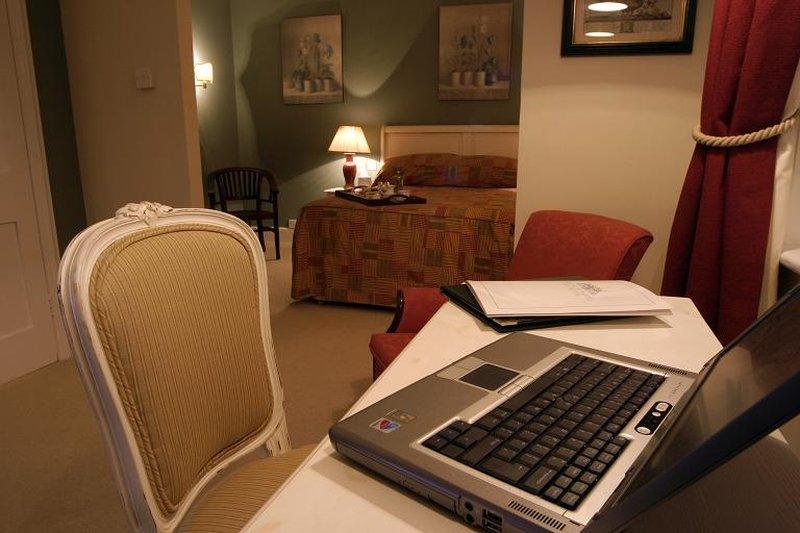 Hurtwood Hotel Peaslake Quarto foto
