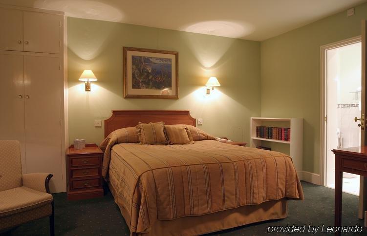 Hurtwood Hotel Peaslake Quarto foto
